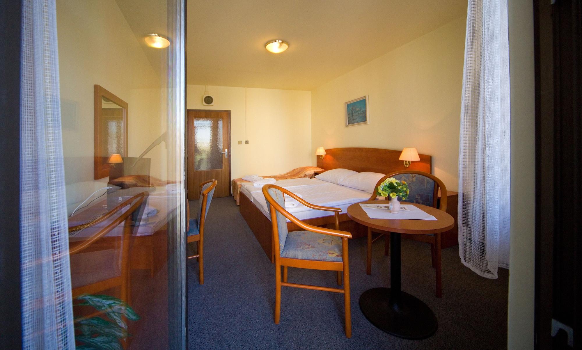 Hotel Krystal Prague Ngoại thất bức ảnh