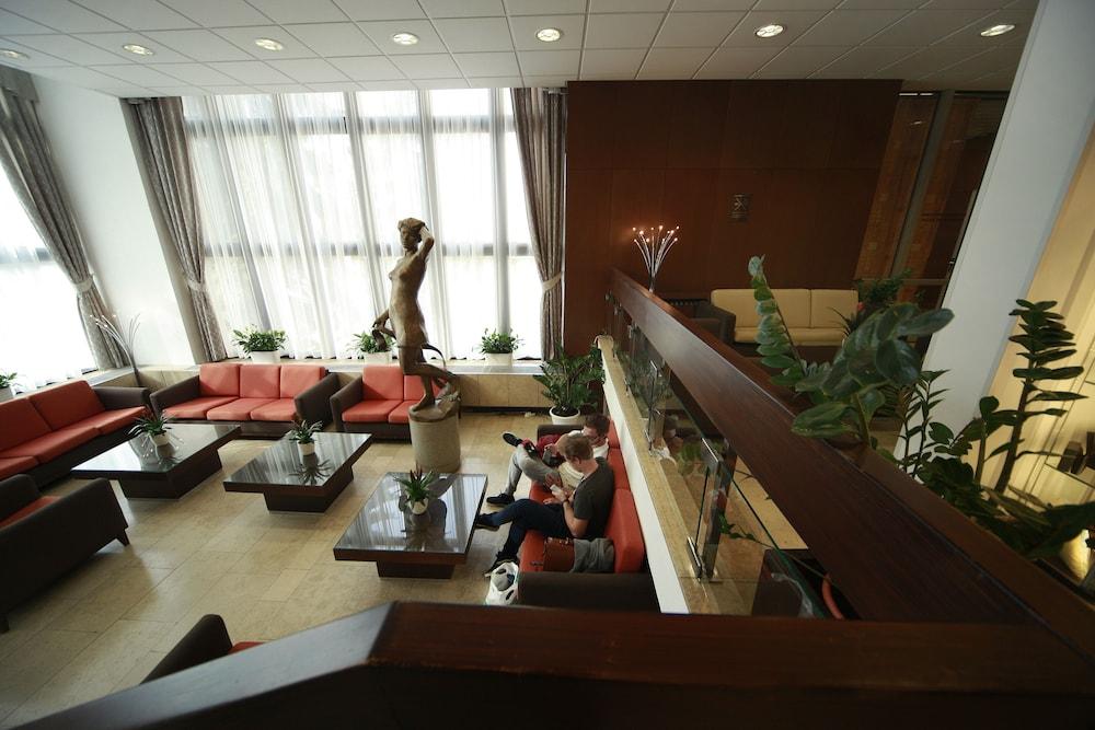 Hotel Krystal Prague Ngoại thất bức ảnh