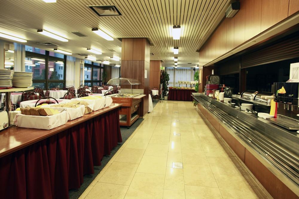 Hotel Krystal Prague Ngoại thất bức ảnh