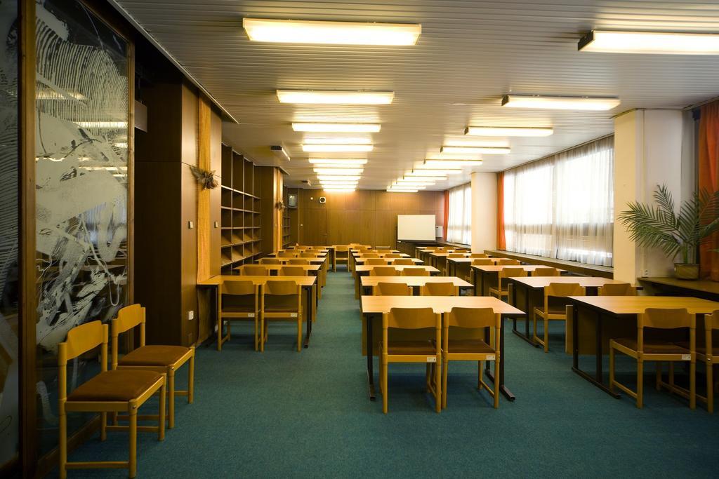 Hotel Krystal Prague Ngoại thất bức ảnh